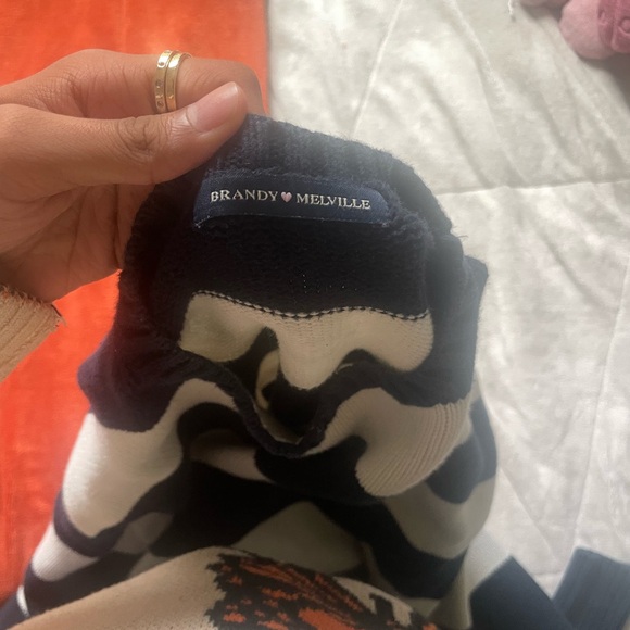 Brandy Melville ‘Brianna Striped Sweater’ in Navy - Picture 5 of 5